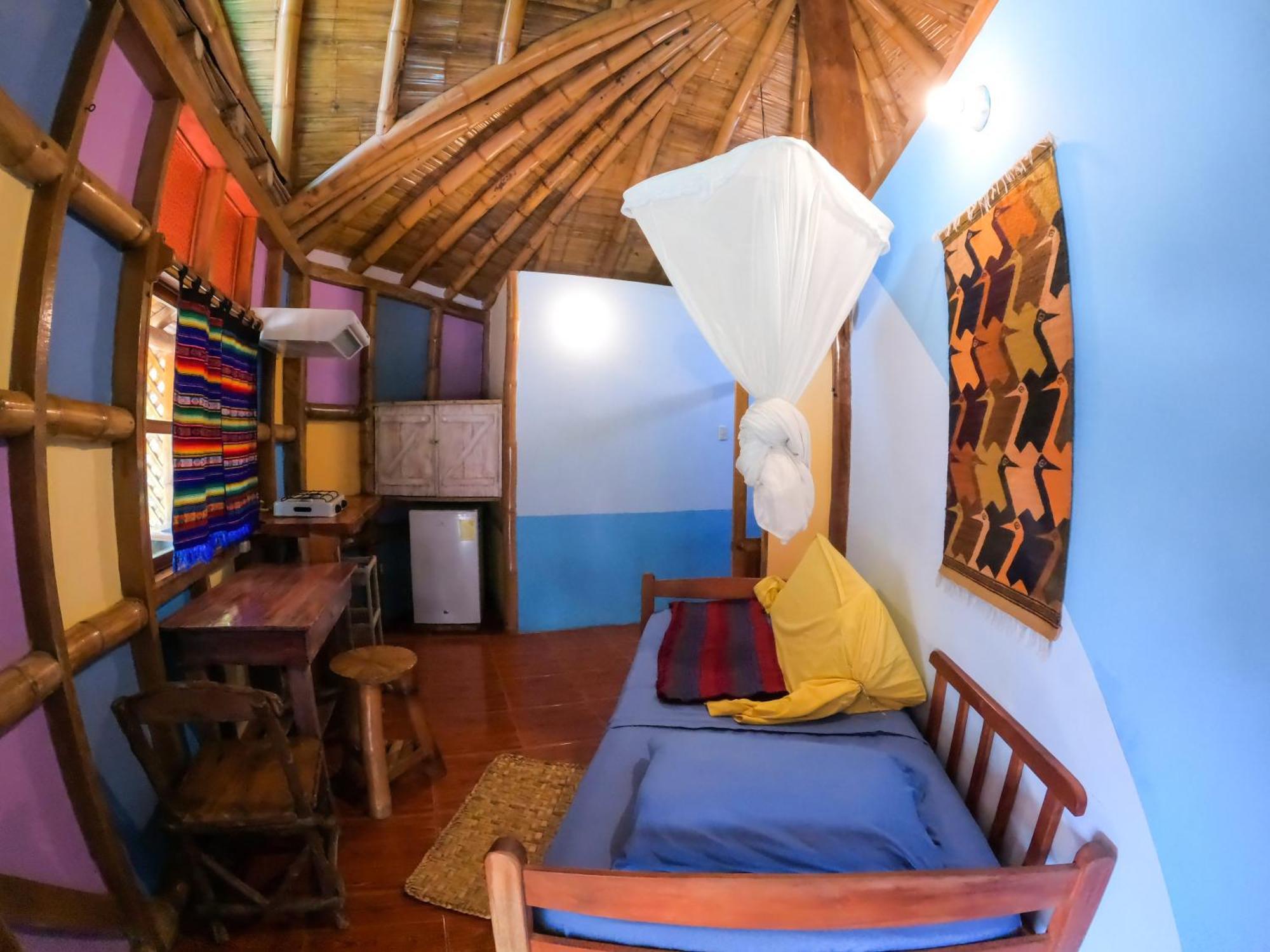 Balsa Surf Camp Hotel Montanita Exterior photo